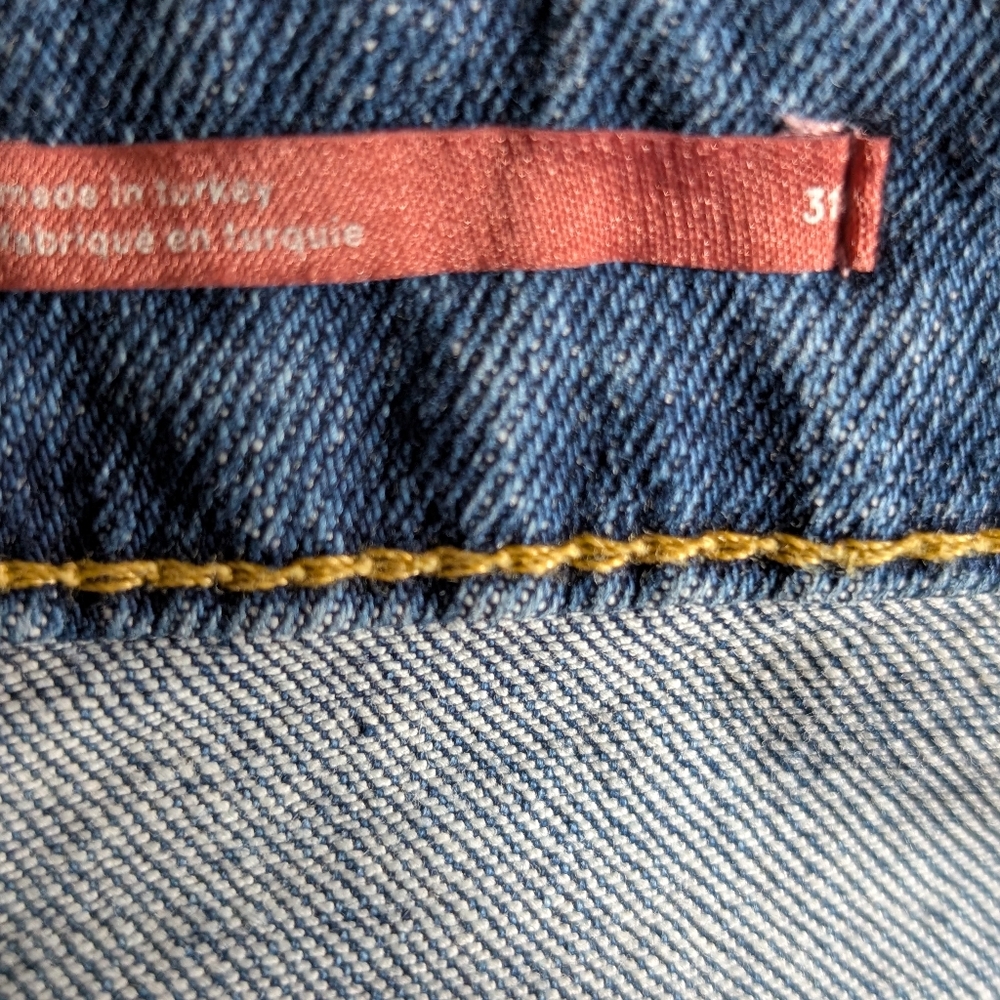 Anthropologie Pilcro High Rise Slim Distressed Cropped Jeans...*Size 31 NWT - Picture 3 of 4